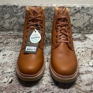 Olukai Kilakila waterproof leather boot. Men 9.5.  Excellent condition. NWT